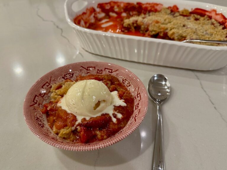 Strawberry Rhubarb Crisp